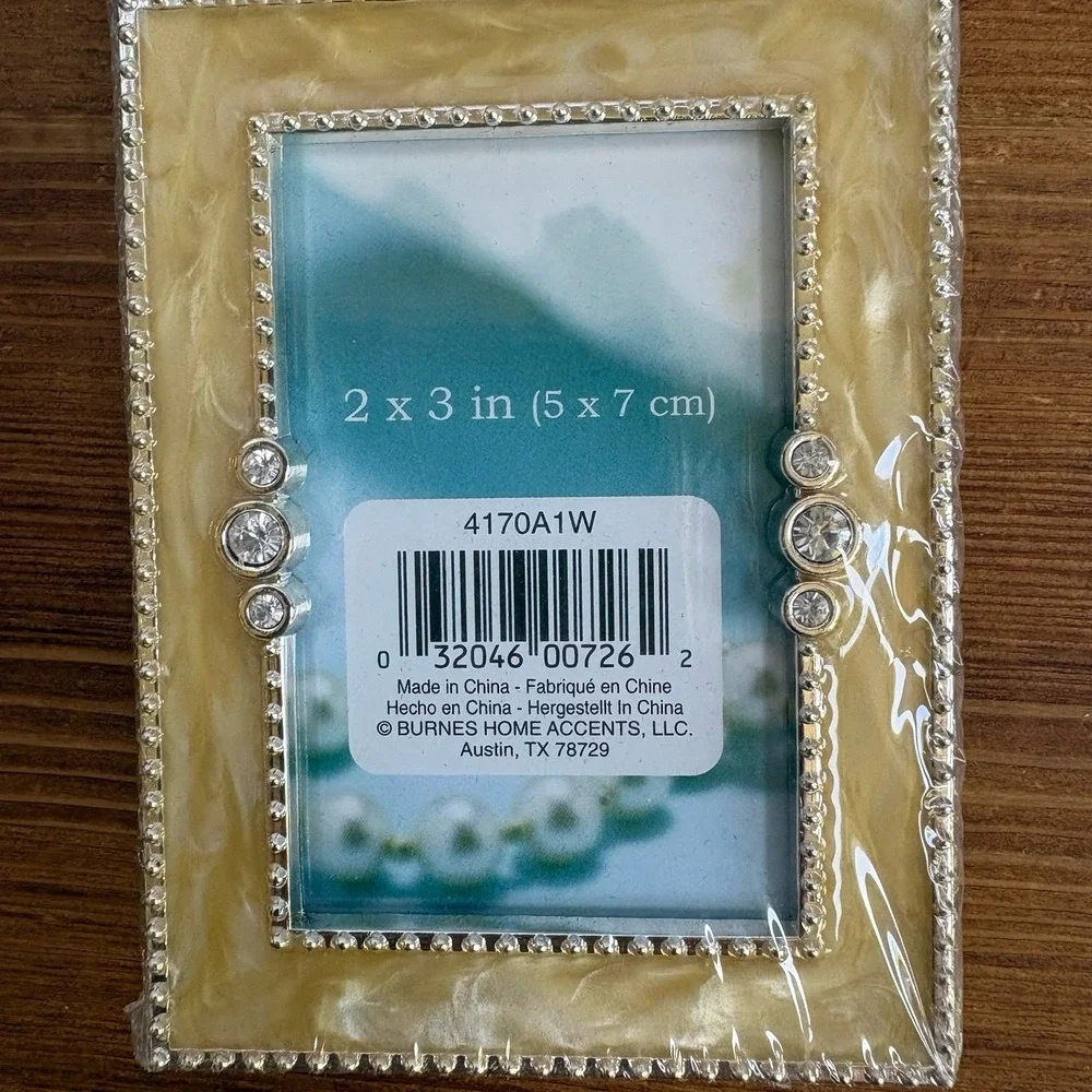 Burnes Heirloom Double 2x3 Hinged Picture Frame Yellow Marble Rhinestone New